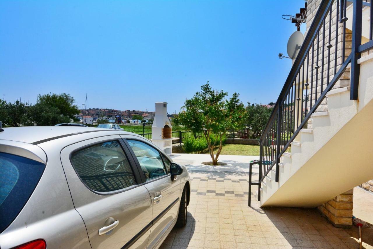 Apartment Nadoveza Tribunj  Exterior photo